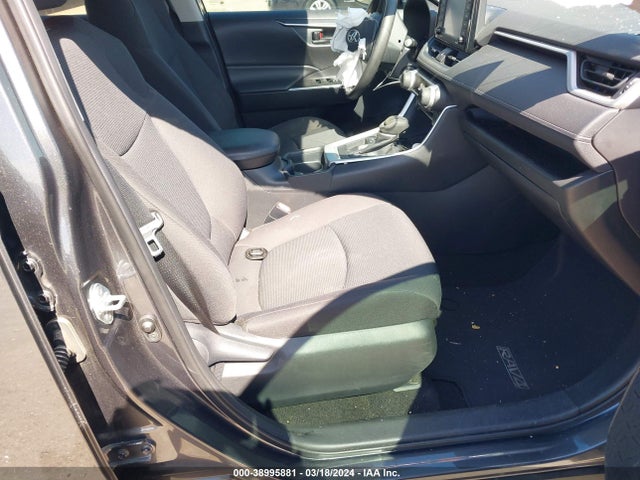 Toyota RAV4 LE 2020 2T3H1RFV2LC042310 Image 5