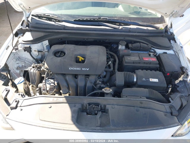 Hyundai ELANTRA SE 2017 5NPD74LF3HH094104 Image 10