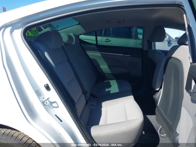 Hyundai ELANTRA SE 2017 5NPD74LF3HH094104 Image 8