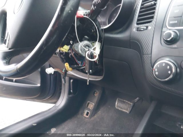 KNAFX4A8XE5194626 KIA FORTE EX