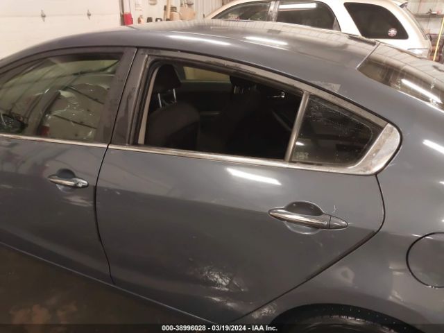 KNAFX4A8XE5194626 KIA FORTE EX