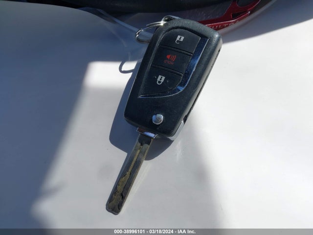 Toyota C-HR LE 2019 JTNKHMBX5K1028307 Image 11