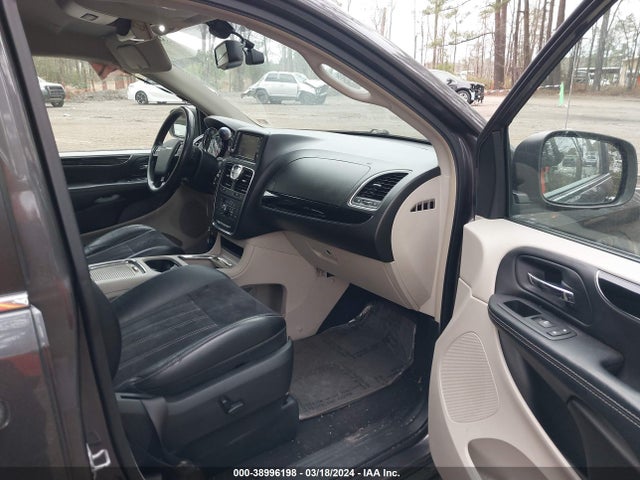 2C4RC1CG4ER413730 Chrysler Town & Country Touring-l 30th Anniversary