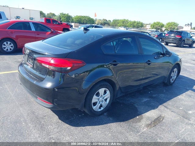 KIA FORTE LX 2018 3KPFK4A76JE212871 Image 4