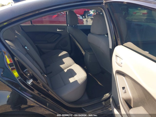 KIA FORTE LX 2018 3KPFK4A76JE212871 Image 8