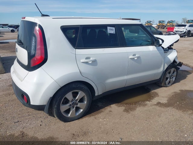 KIA Soul 2018 KNDJN2A29J7893988 Image 4