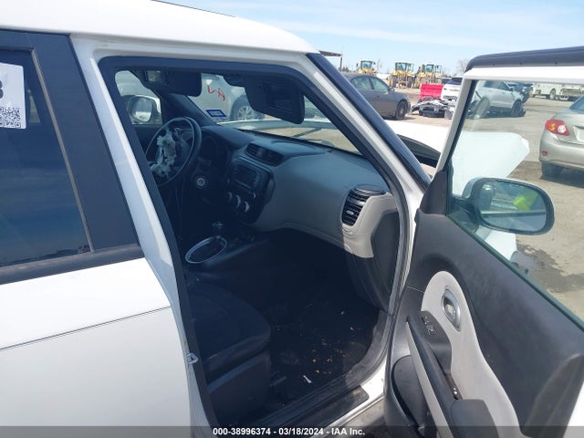 KIA Soul 2018 KNDJN2A29J7893988 Image 5