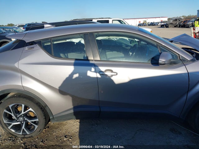 Toyota C-HR XLE 2019 NMTKHMBX9KR086359 Image 14