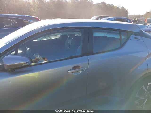 Toyota C-HR XLE 2019 NMTKHMBX9KR086359 Image 15