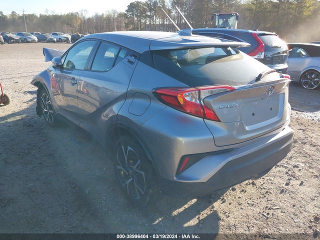 Toyota C-HR XLE 2019 NMTKHMBX9KR086359 Image 3