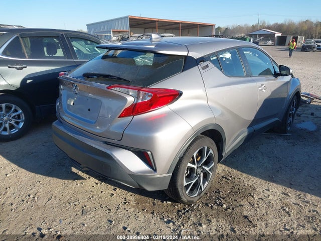 Toyota C-HR XLE 2019 NMTKHMBX9KR086359 Image 4