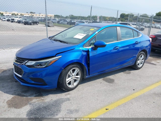 Chevrolet Cruze Lt Auto 2018 1G1BE5SM8J7182913 Image 2