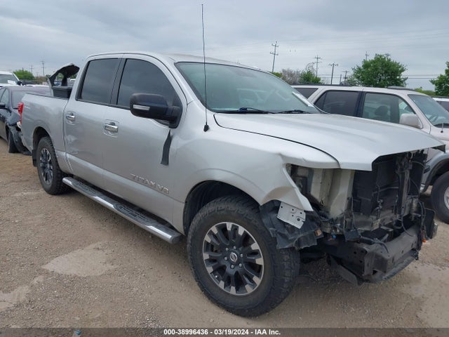 Nissan TITAN SV 2018 1N6AA1E69JN509560 Image 1