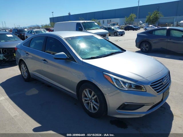 Hyundai SONATA SE 2016 5NPE24AF1GH362491 Image 1