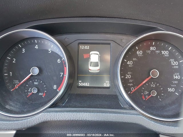 1VWLA7A36KC011899 Volkswagen Passat 2.0t Wolfsburg Edition
