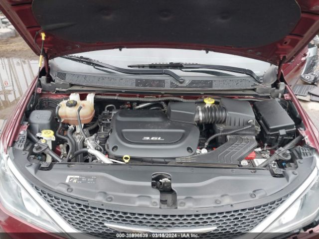 2C4RC1BG8JR149570 Chrysler Pacifica Touring L