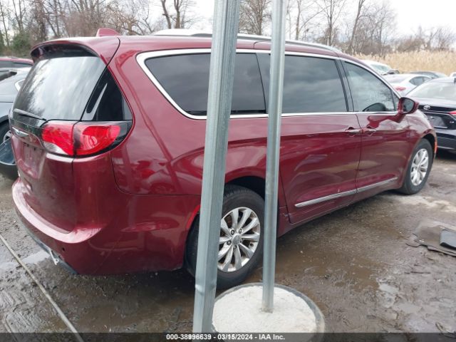 2C4RC1BG8JR149570 Chrysler Pacifica Touring L
