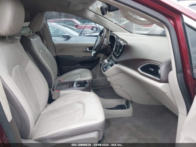 2C4RC1BG8JR149570 Chrysler Pacifica Touring L