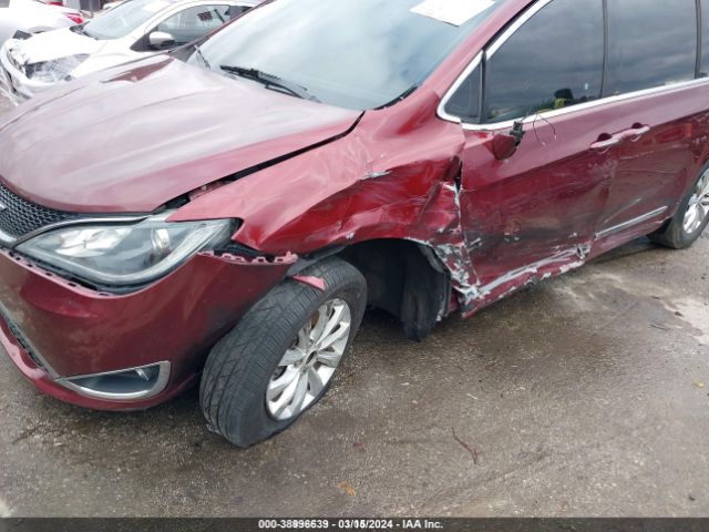 2C4RC1BG8JR149570 Chrysler Pacifica Touring L