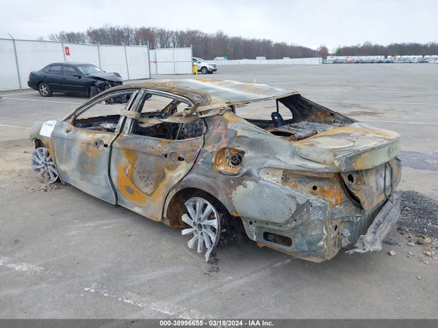 Toyota CAMRY LE 2022 4T1C11AK7NU680359 Image 3