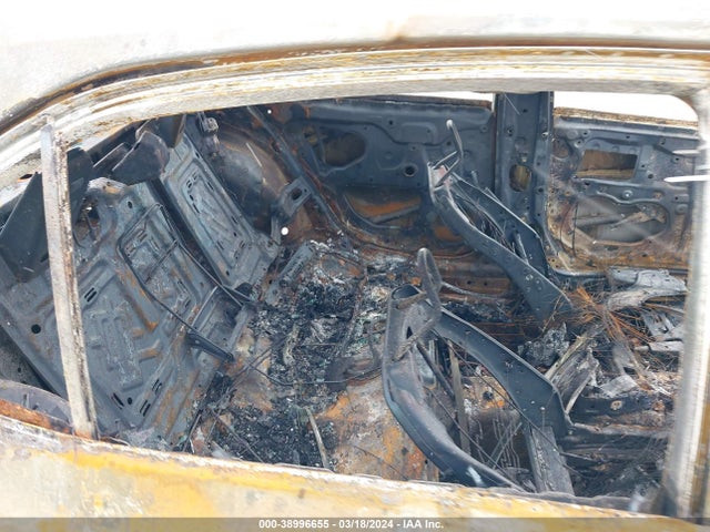 Toyota CAMRY LE 2022 4T1C11AK7NU680359 Image 8