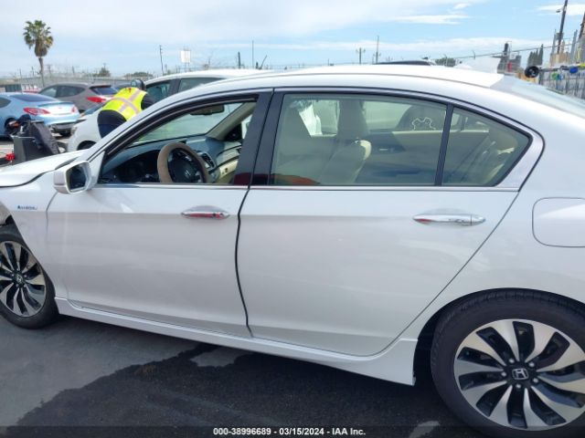 JHMCR6F77HC009880 Honda Accord Hybrid Touring