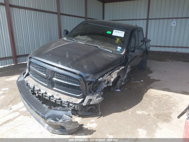 RAM 1500 Express  4x4 5'7 Box 2018 1C6RR7KG1JS293601 Image 2