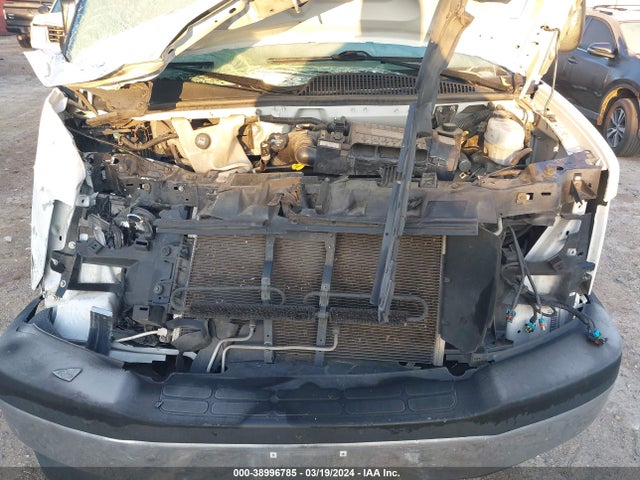 Chevrolet Express 2500 Work Van 2018 1GCWGAFG9J1910094 Image 10