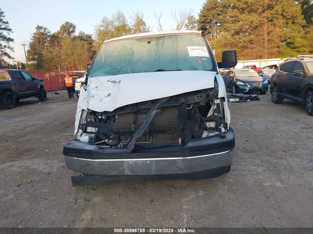 Chevrolet Express 2500 Work Van 2018 1GCWGAFG9J1910094 Image 13