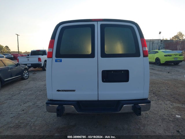 Chevrolet Express 2500 Work Van 2018 1GCWGAFG9J1910094 Image 17