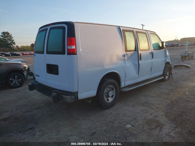 Chevrolet Express 2500 Work Van 2018 1GCWGAFG9J1910094 Image 4