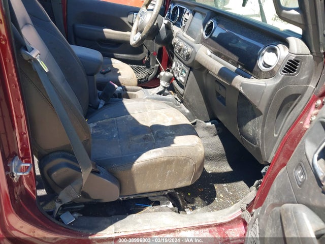 1C4HJXEN4MW658274 Jeep Wrangler Unlimited Sahara Altitude 4x4