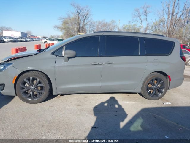 2C4RC1EG9LR252589 Chrysler Pacifica Touring L Plus