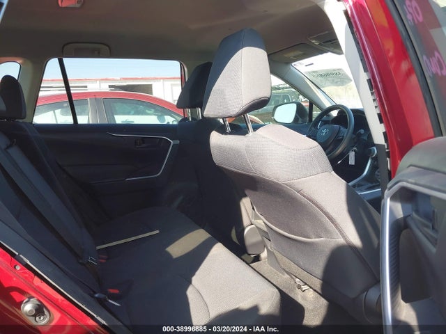 Toyota RAV4 LE 2021 JTMH1RFV0MD067445 Image 8