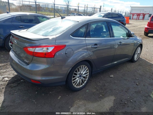 Ford Focus Titanium 2014 1FADP3J2XEL263624 Image 4
