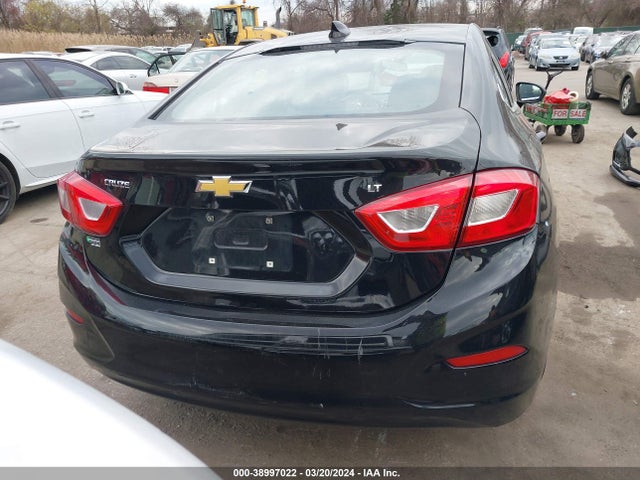 Chevrolet Cruze Lt Auto 2018 1G1BE5SM7J7134657 Image 17