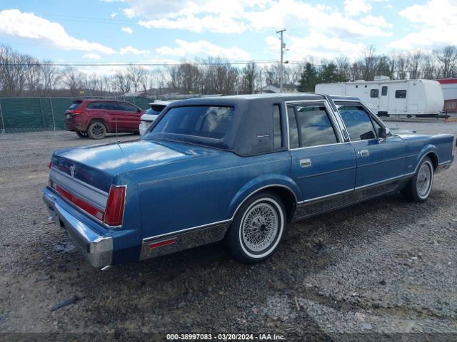 1988 LINCOLN TOWN CAR 1LNBM82F3JY821413 Photo 3