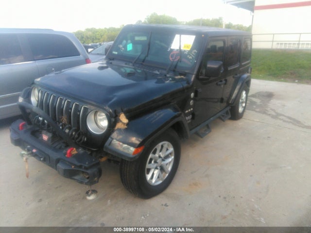 1C4HJXEG5JW117506 Jeep Wrangler Unlimited Sahara 4x4