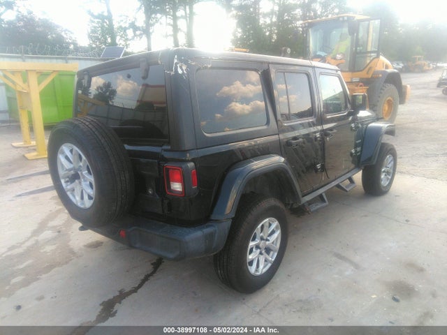 1C4HJXEG5JW117506 Jeep Wrangler Unlimited Sahara 4x4