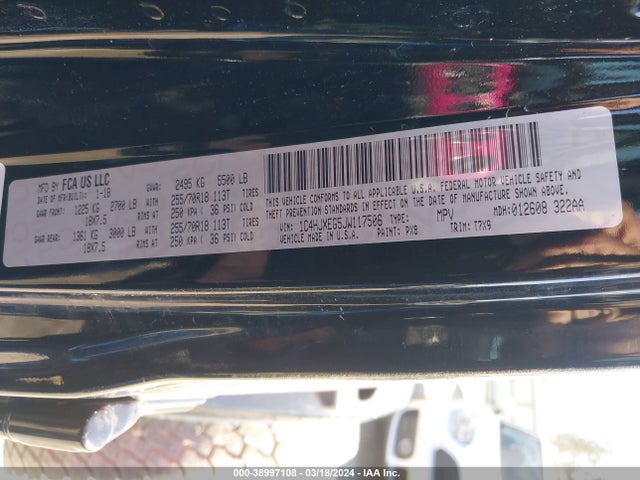 1C4HJXEG5JW117506 Jeep Wrangler Unlimited Sahara 4x4