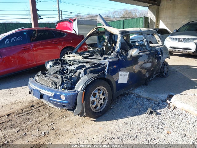 2002 MINI COOPER WMWRC334X2TE10286 Photo 1