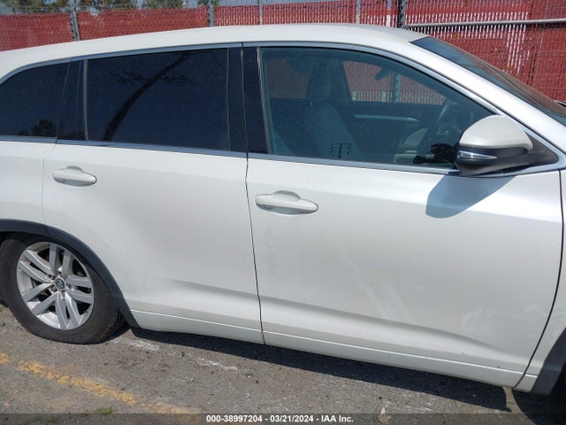Toyota Highlander Le V6 2016 5TDZKRFH5GS178254 Image 13