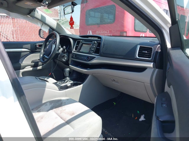 Toyota Highlander Le V6 2016 5TDZKRFH5GS178254 Image 5