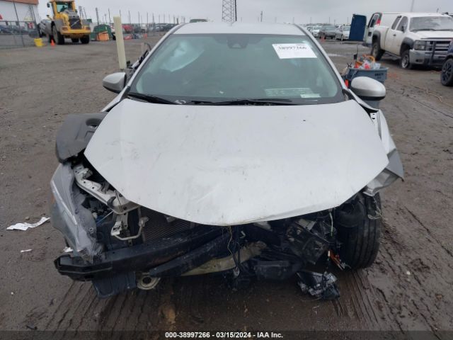 5YFBURHEXKP893076 Toyota COROLLA LE