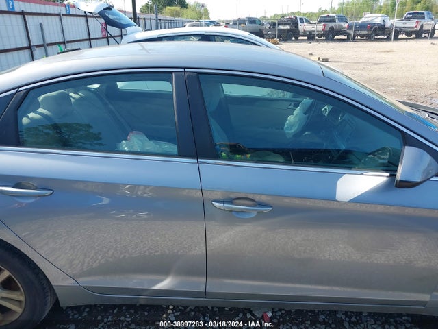 Hyundai SONATA SE 2016 5NPE24AF8GH323669 Image 13