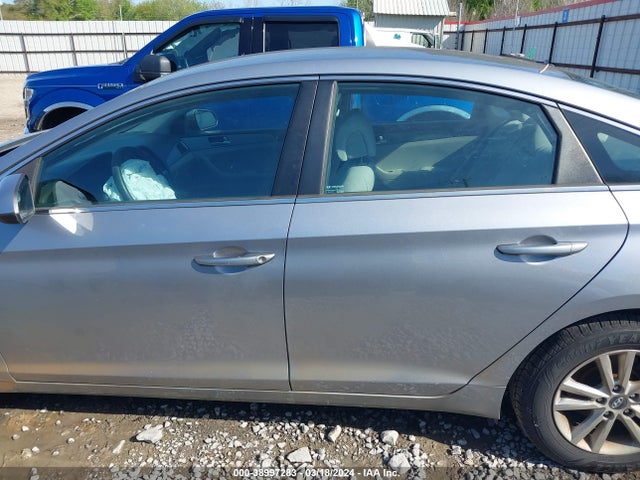 Hyundai SONATA SE 2016 5NPE24AF8GH323669 Image 14