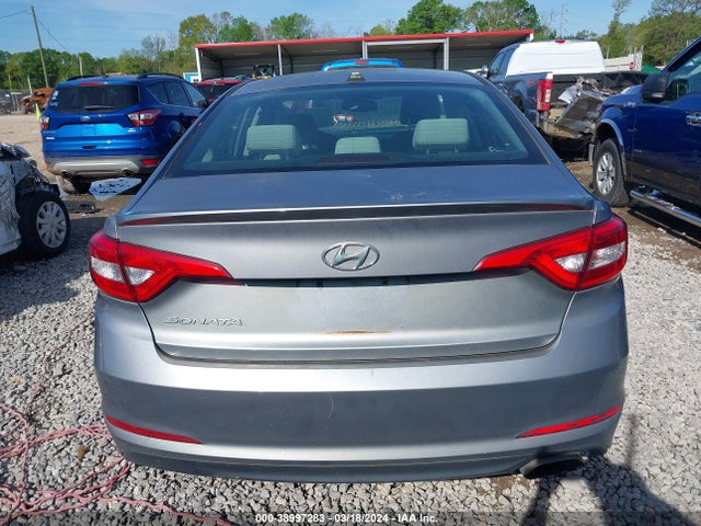 Hyundai SONATA SE 2016 5NPE24AF8GH323669 Image 16