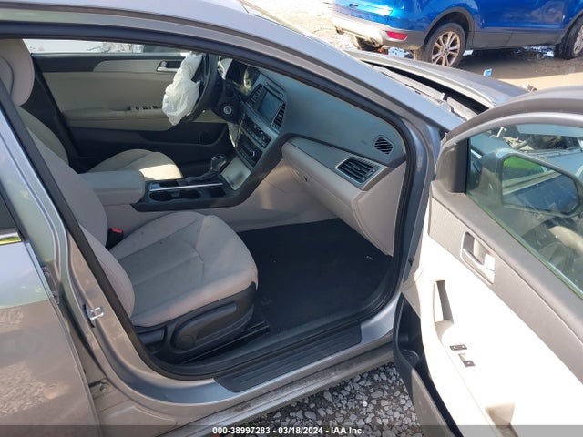 Hyundai SONATA SE 2016 5NPE24AF8GH323669 Image 5