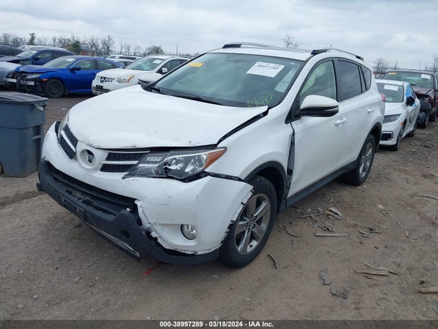 Toyota Rav4 Xle 2015 JTMRFREV9FD156294 Image 2