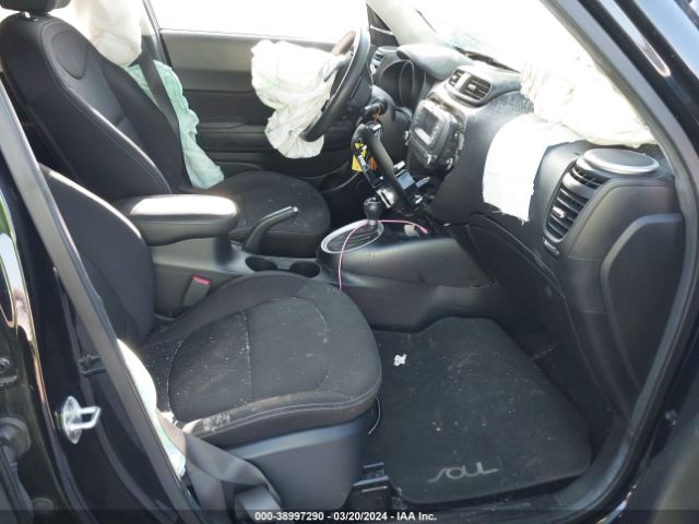 KNDJN2A28G7388243 KIA Soul
